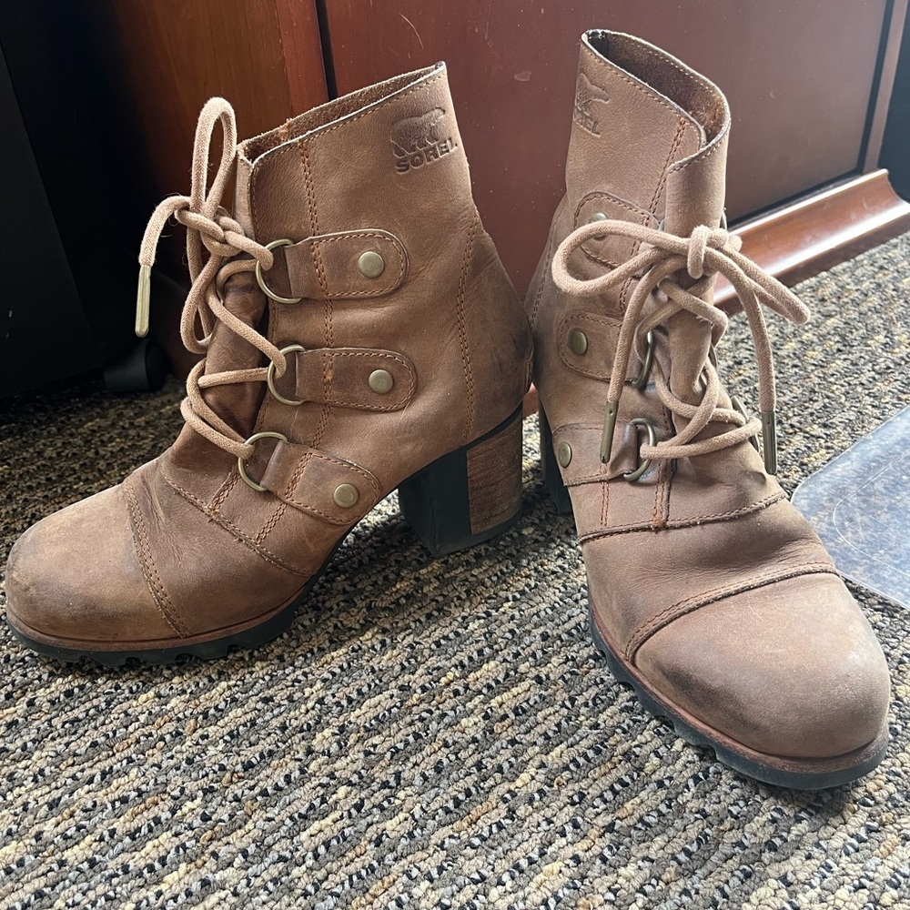Sorel Women's Brown Lace-Up Boots